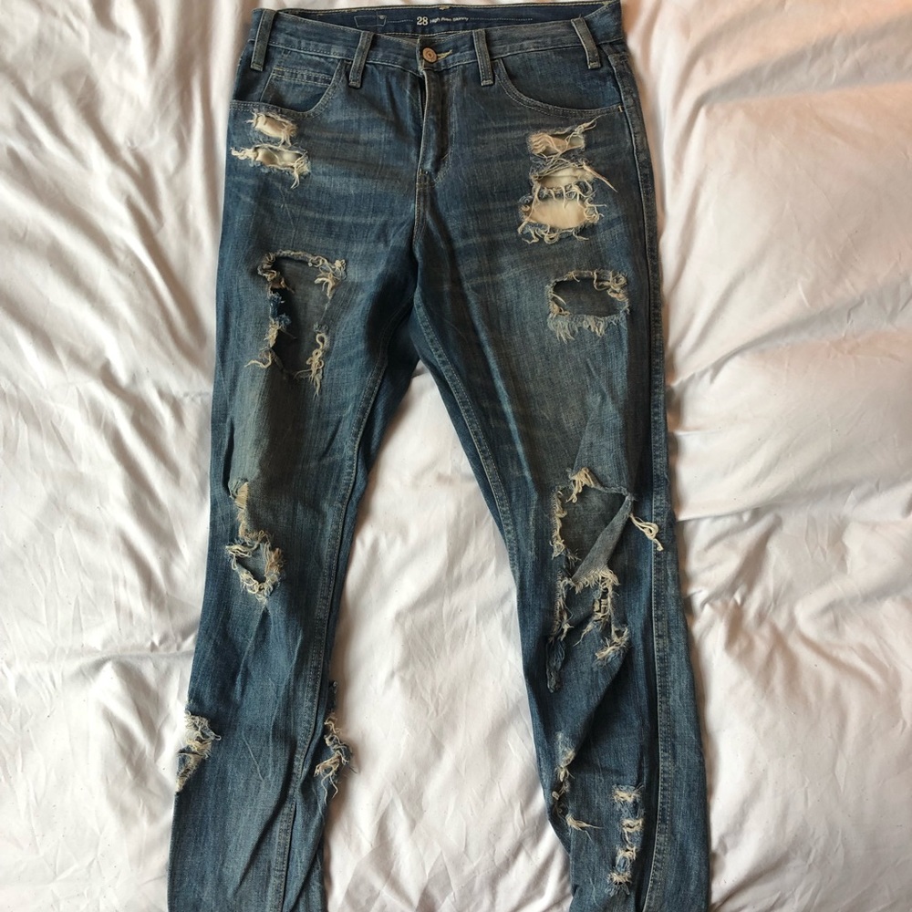 Levi’s ripped high-waist skinny jeans